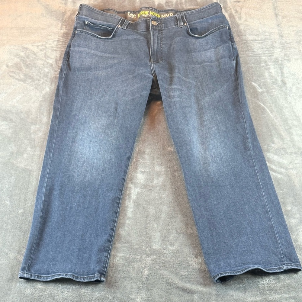 Lee Jeans Mens 44x32 Denim Extreme Motion MVP Relaxed Fit Straight Leg Stretch